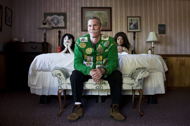 After his 1986 divorce, Chris' relationships with women was affected, not so with his two dolls © Benita Marcussen