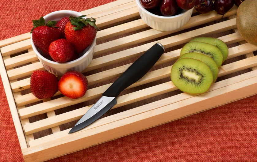 food-photography-in-new-york-berries-knife