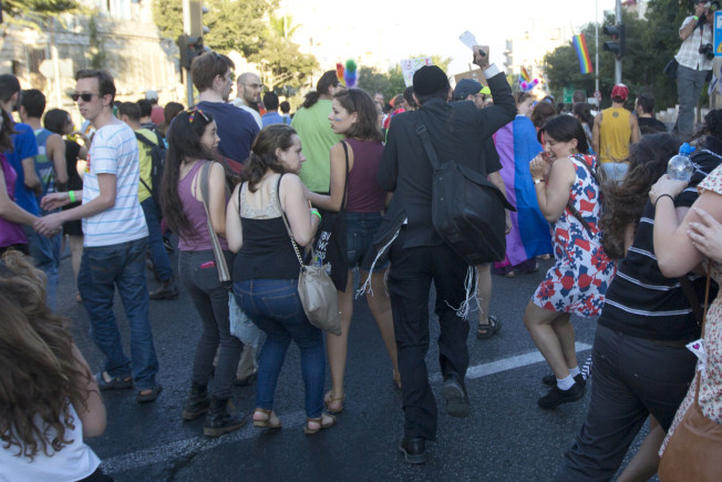 Man Attacks Gay Pride Parade Jerusalem