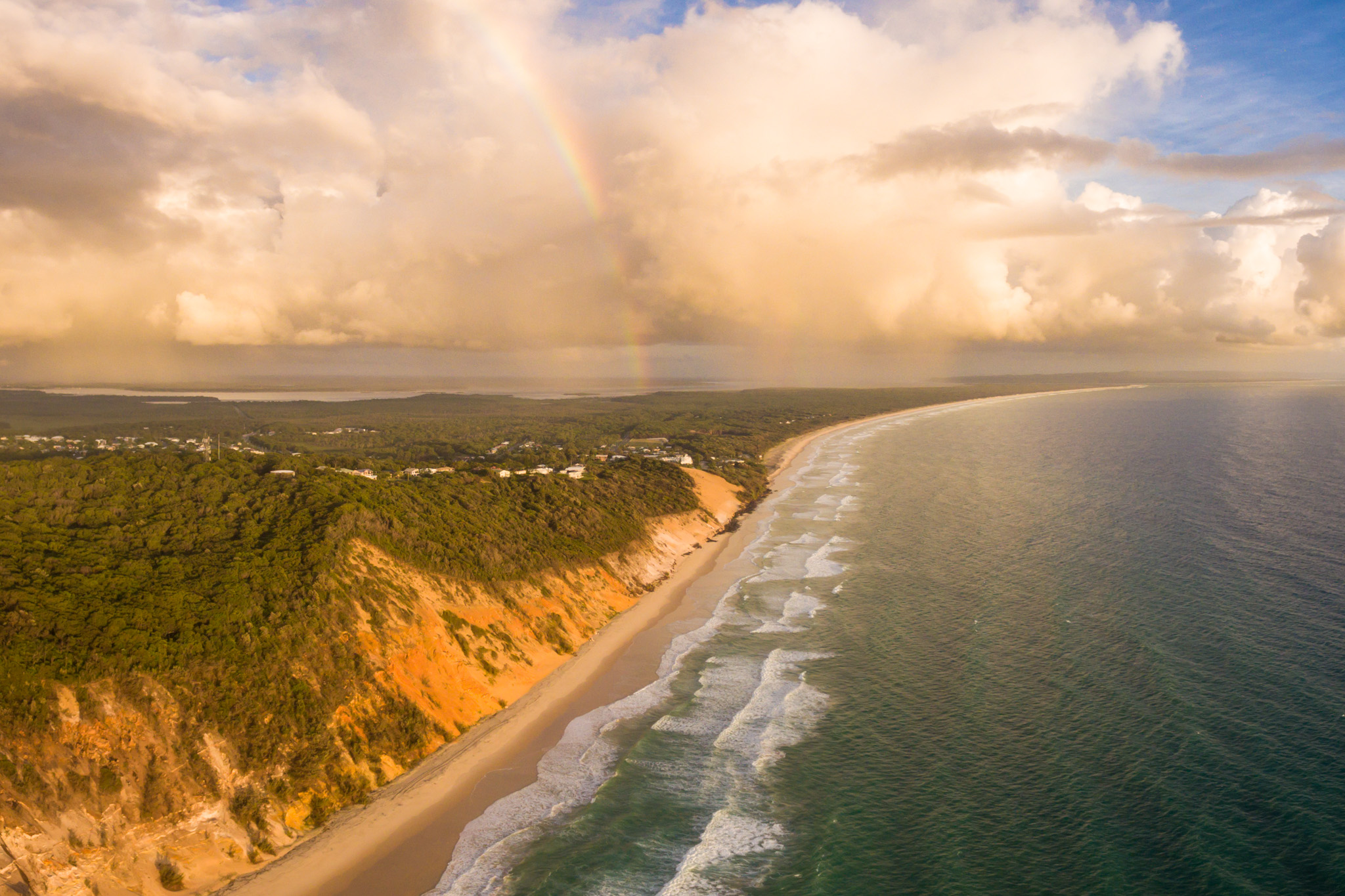 Tranquil Film Shows the Tropical and Rainbow Filled Sunshine Coast of Australia