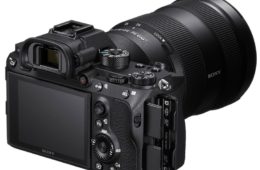 It's What's Inside That Counts: Sony Unveils the Alpha A7R III