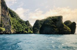 Photographing A One Month Adventure in Thailand With Just My iPhone